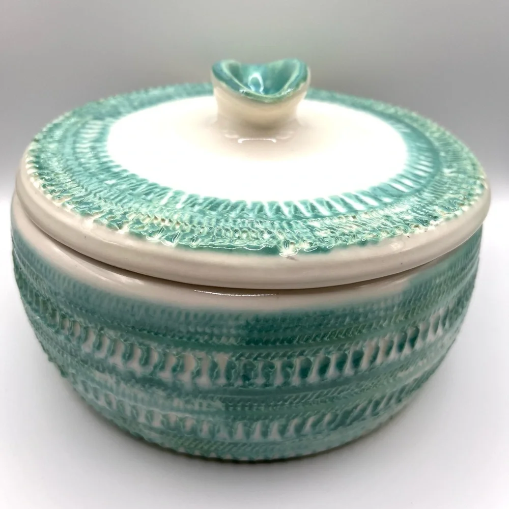 Vintage 1961 Handmade Ceramic Pottery Bowl w/Lid Turquoise/White MCM Signed - Picture 3 of 16